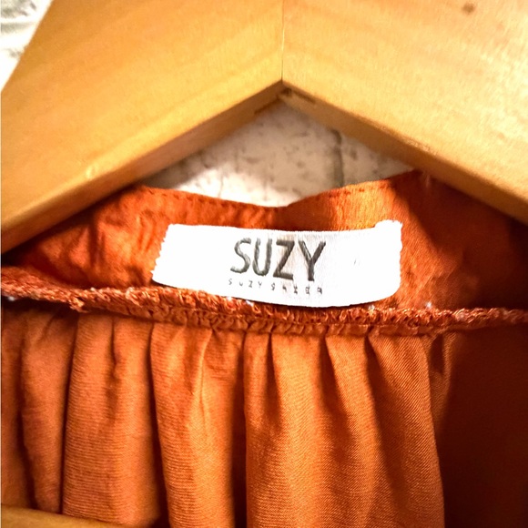 Suzy Shier Rust Orange Button-Front Puff Sleeve Blouse - Picture 4 of 8